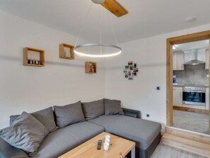 Apartment | Living area
