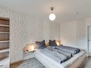 Apartment | 2 bedrooms, individually furnished, bed sheets - Countryside Apartment in Medebach near Town Center (Medebach)