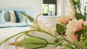5 bedrooms, individually furnished, bed sheets - Secluded Mansion in Luik with Hot Tub (Liege)