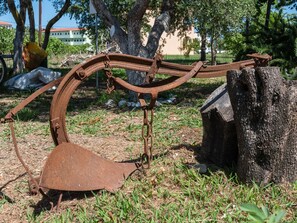 Villa | Exterior - Simplistic Villa in Korfu near Sea Beach (Corfu)