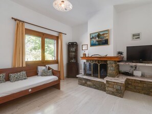 Villa | Living area - Simplistic Villa in Korfu near Sea Beach (Corfu)