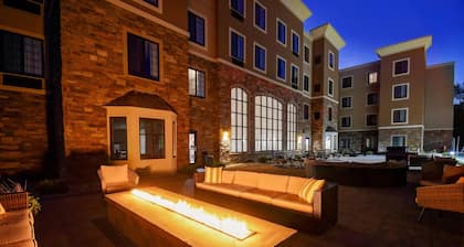 Staybridge Suites Holland