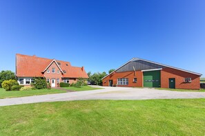 Unclassified image, 5 of 22, button - Ferienwohnung Deichwind - Ferienhof Heinen in Elisabethgroden (Wangerland)