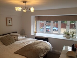 2 soverom, strykejern/-brett, wi-fi og sengetøy