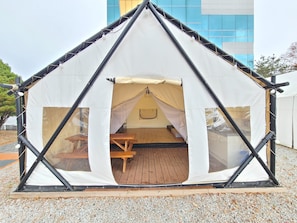 Barraca (Glamping - Ondol) | Individualmente decorados, Wi-Fi de cortesia, roupa de cama