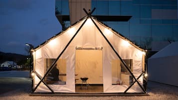 Individually decorated, free WiFi, bed sheets