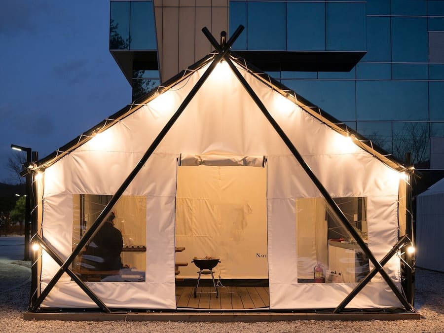 Individually decorated, free WiFi, bed sheets