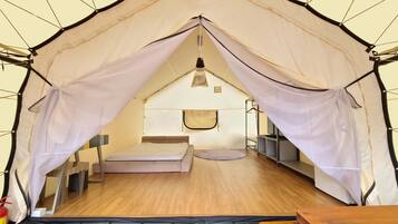 Tent (Glamping - Bed) | Individually decorated, free WiFi, bed sheets