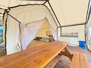 Tent (Glamping - Ondol) | In-room dining