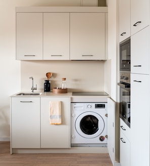 Penthouse, 2 Bedrooms, Terrace | Private kitchen | Stovetop, cookware/dishes/utensils - Aparthotel Libere Vitoria (Vitoria-Gasteiz)