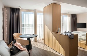 1 bedroom, in-room safe, desk, WiFi - Juniorsuite Typ A - Saline 1822, Hotel Bad Rappenau (Bad Rappenau)