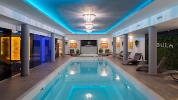 Indoor pool, pool loungers