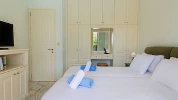 1 chambre, coffres-forts dans les chambres, fer et planche Ă repasser