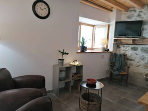 Living area - Lou's Barn (Siguer)