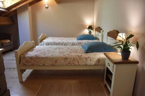 2 bedrooms, internet - Lou's Barn (Siguer)