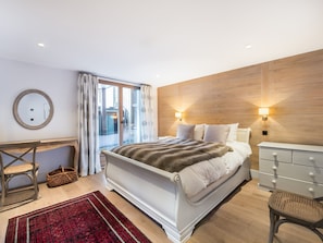 6 bedrooms, free WiFi