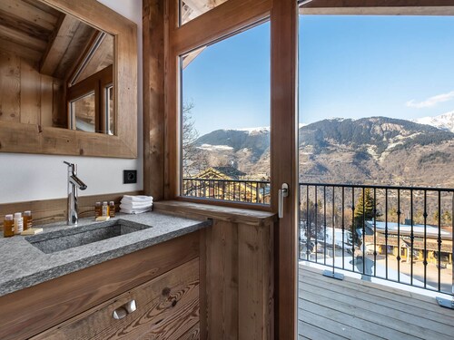 Beautiful apartment in Courchevel, near the slopes