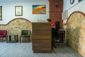 Reception - Yasam Otel (Izmir)
