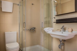 Towels, shampoo