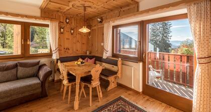 Apartment “Sella Seis” close to Seiser Alm with Mountain View & Garden
