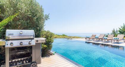 Ultra Modern Cascais Villa | 4 Bedrooms | Villa Equador | Pool Table | Stunning Sea Views