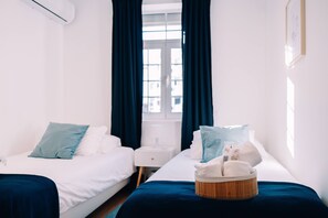 3 bedrooms, iron/ironing board, Internet, bed sheets