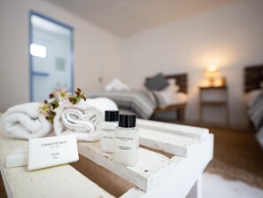 Classic Double or Twin Room | Room amenity