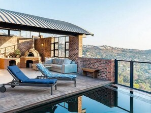 Sun deck - Northcliff Gap (Randburg)