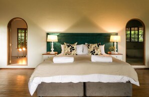 Familie suite, 2 slaapkamers | Luxe beddengoed, pillowtop-bedden, individueel gedecoreerd