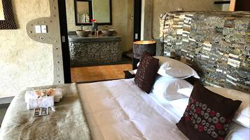 Iron/ironing board, free WiFi