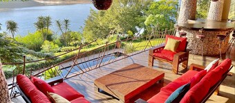 Tinkers Lakeside Lodge