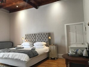 Free WiFi, bed sheets - Beckhuis (Worcester)