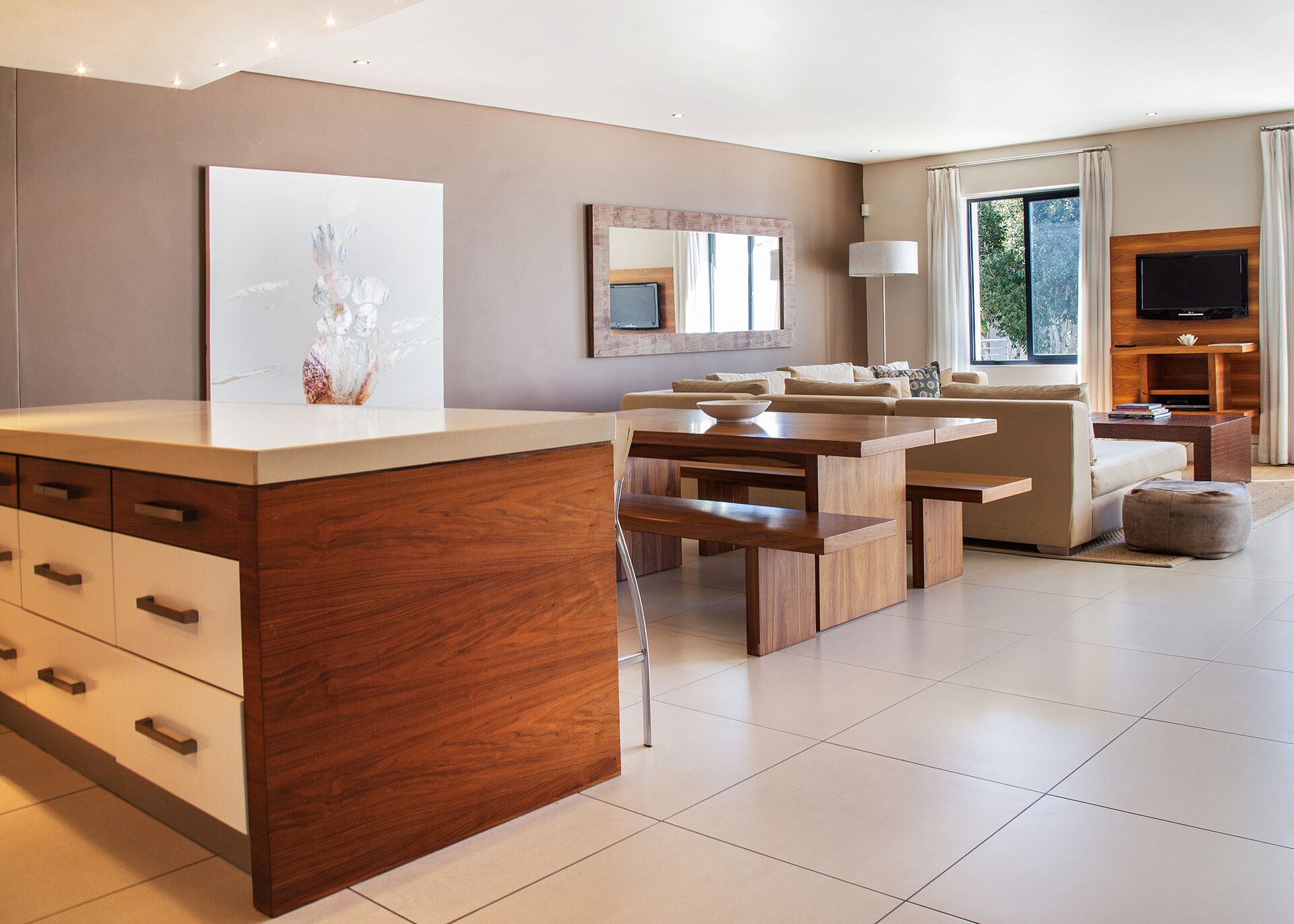 Comfort Apartment, 3 Bedrooms | Living area | Flat-screen TV