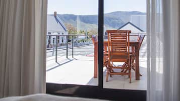 Standard Apartment, 2 Bedrooms | 1 bedroom, free WiFi, bed sheets