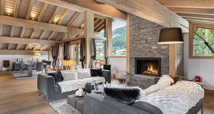 Luxury chalet with pool and spa in Courchevel