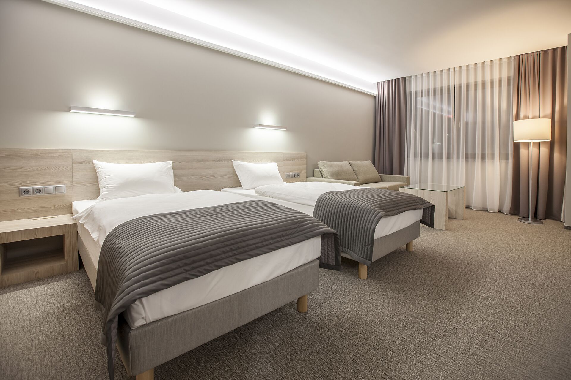 executive twin room | 1 bedroom, in-room safe, desk, laptop workspace