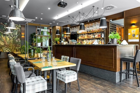 Ristorante. Kolumna Park Hotel