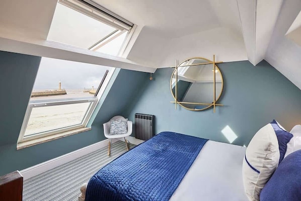 2 bedrooms, iron/ironing board, WiFi (free), bed sheets