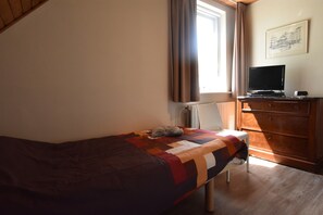 House | 4 bedrooms, bed sheets - Holiday Home Near Bruges and Cadzand (Eede)