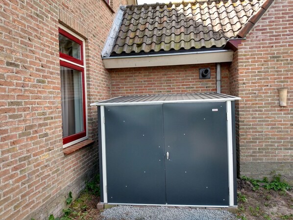 House | Property grounds