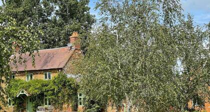 Sunshine Annex-double Bed,ensuite, Lounge, Kitchen