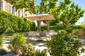 Front of property - Bastide Saint-Estève (Brue-Auriac)