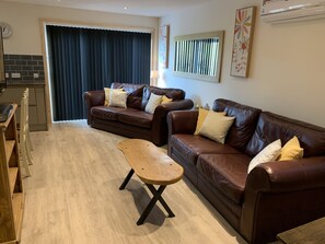 Living area - WoodView lodge With Hottub (dumfries and galloway,)