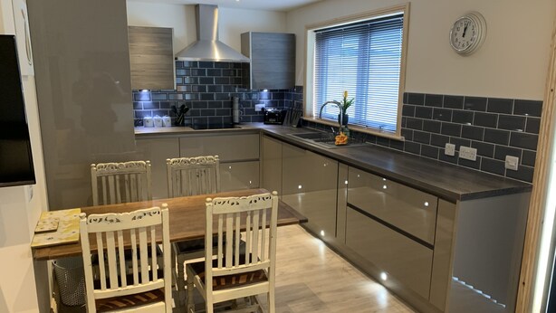 Private kitchen - WoodView lodge With Hottub (dumfries and galloway,)