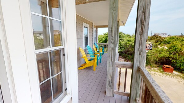 Property grounds - Solstice by the Sea *PoolHot tub*Theatre*SAUNA*Volleyball*Air hockey*4x4 (Corolla)