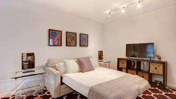 1 bedroom, iron/ironing board, WiFi, bed sheets