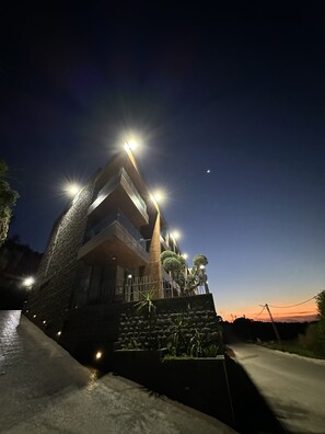 Exterior - Grey Escape Apartements (Qalhat)