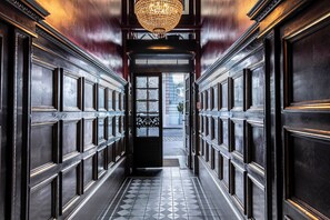 Interior entrance - Eurostars Josefine (Vienna)