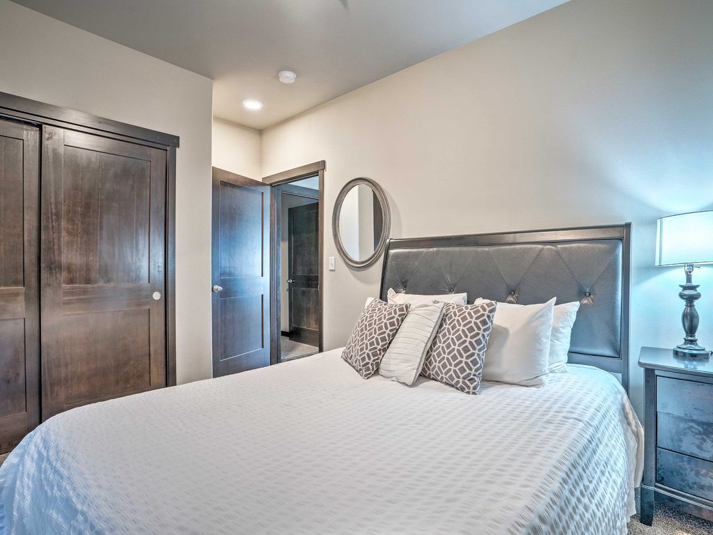 2 chambres, fer et planche à repasser, lit parapluie, Wi-Fi gratuit