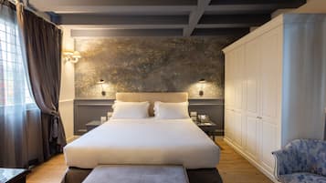 4 bedrooms, travel crib, free WiFi, bed sheets